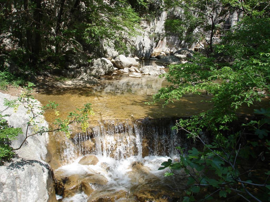 Holiday Home Paklenica Starigrad Paklenica Oda fotoğraf