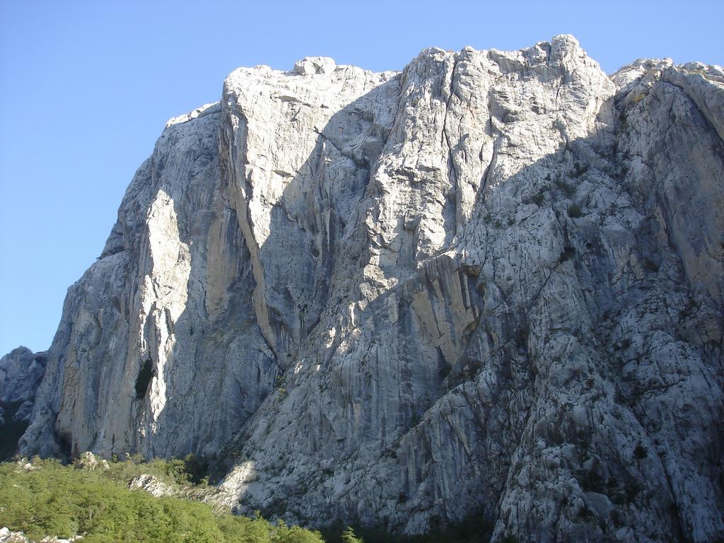 Holiday Home Paklenica Starigrad Paklenica Oda fotoğraf
